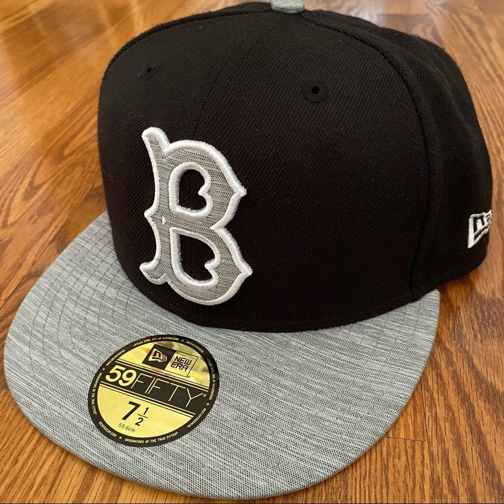 New Era Fitted Hat 7 1/2